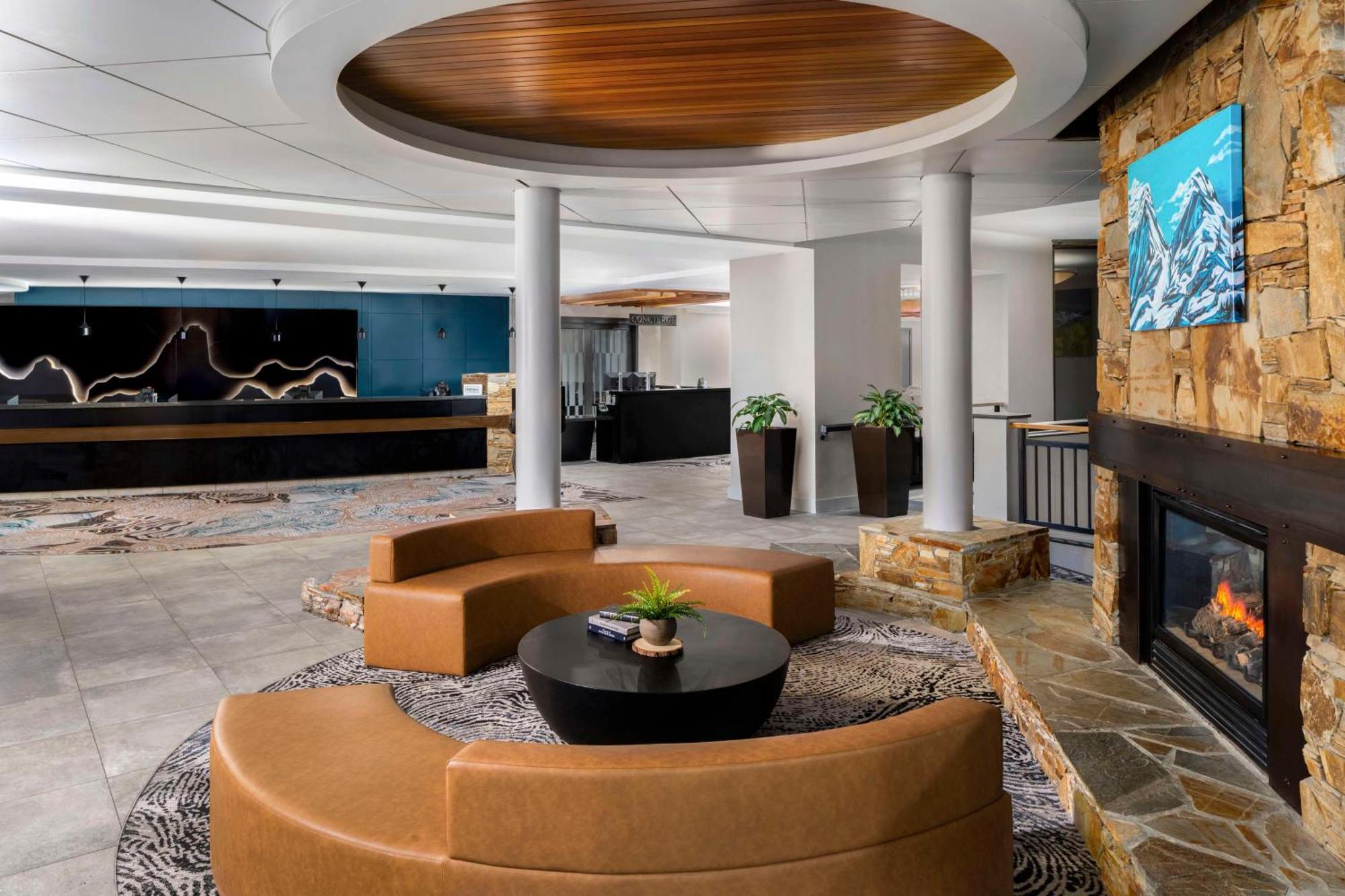 Hilton Whistler Resort & Spa Buitenkant foto