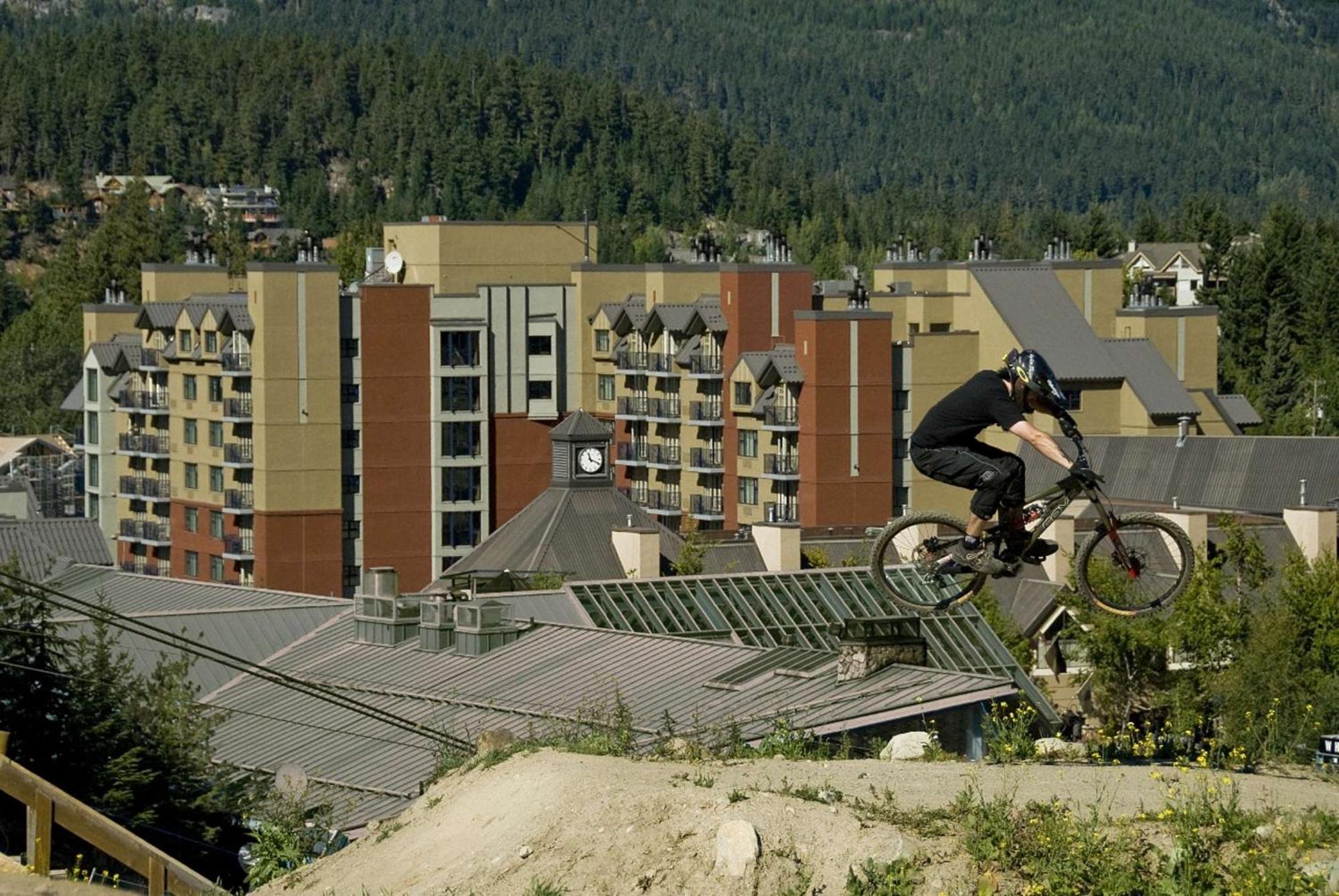 Hilton Whistler Resort & Spa Buitenkant foto